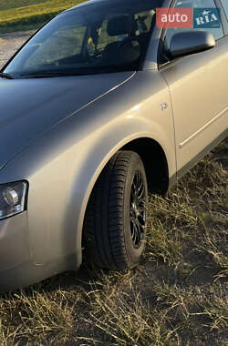 Седан Audi A4 2002 в 