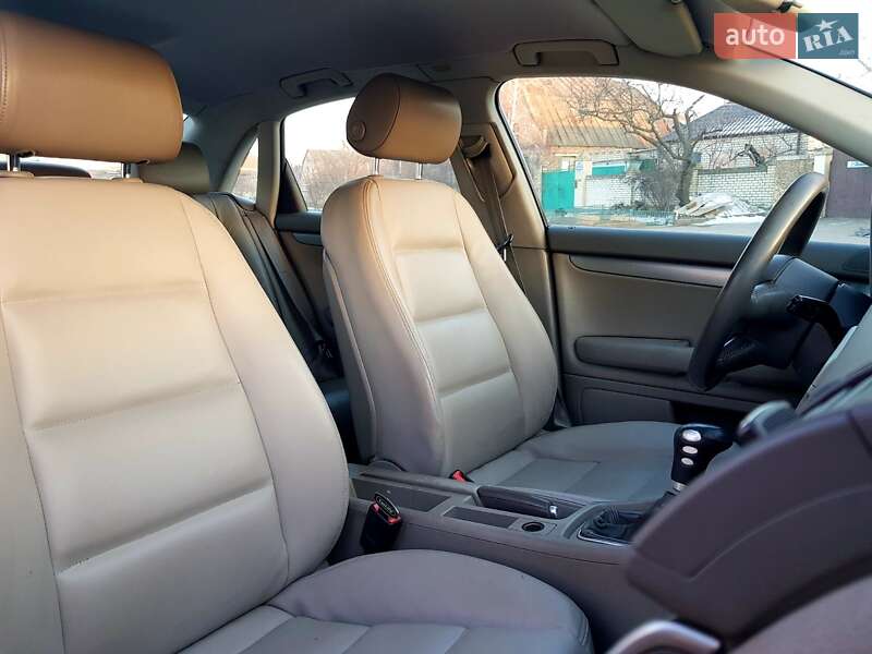 Седан Audi A4 2005 в Николаеве