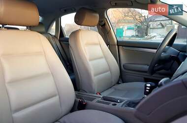 Седан Audi A4 2005 в 