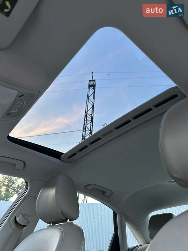 Седан Audi A4 2011 в Сваляве