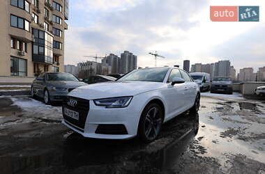 Седан Audi A4 2017 в 
