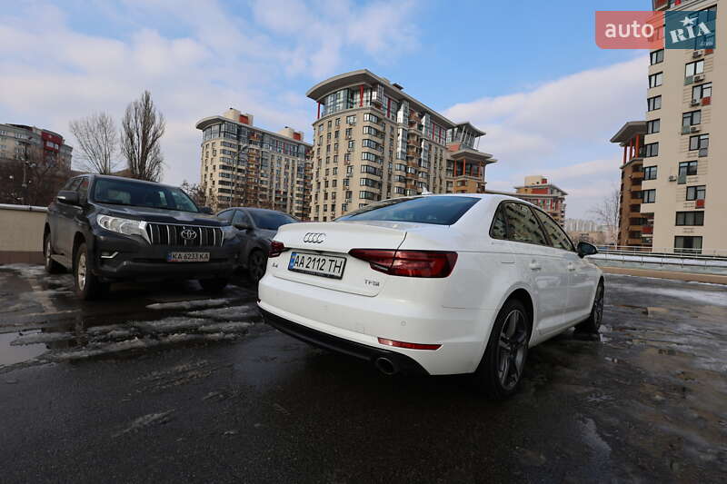 Седан Audi A4 2017 в Киеве