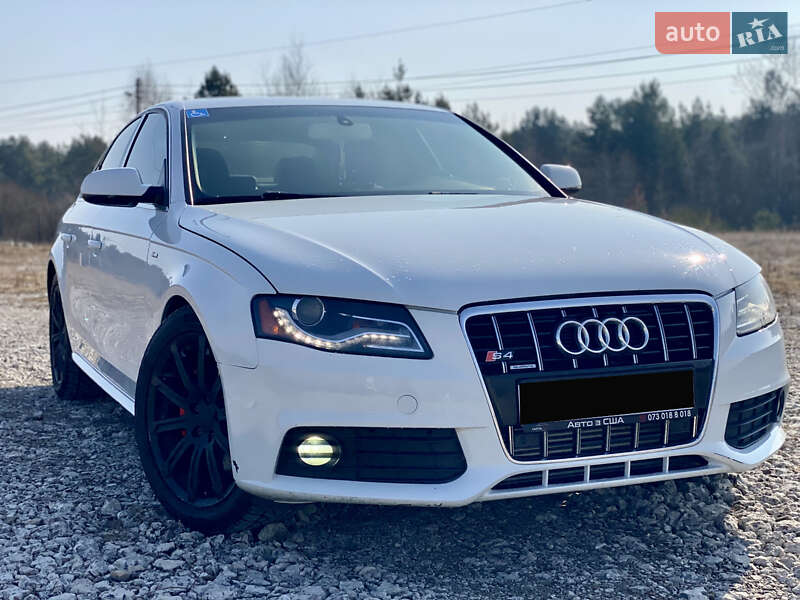 Седан Audi A4 2011 в Львове