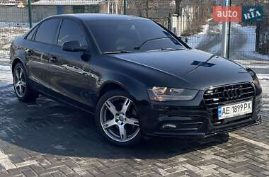 Седан Audi A4 2013 в Дніпрі