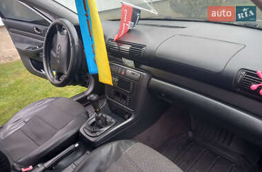 Седан Audi A4 1997 в Самборе