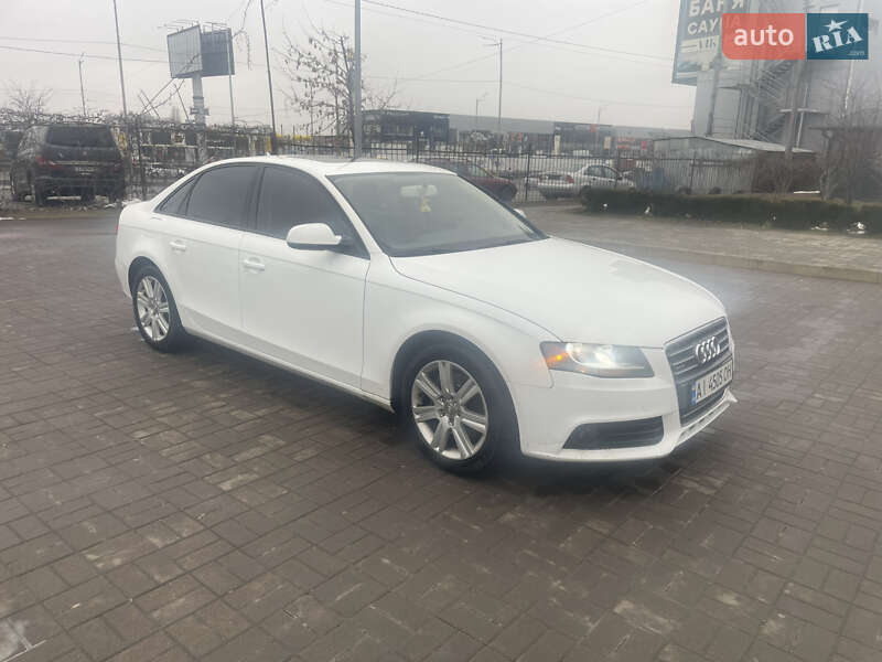 Седан Audi A4 2010 в Киеве
