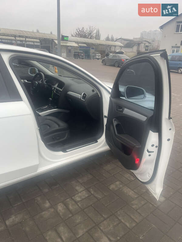 Седан Audi A4 2010 в Киеве