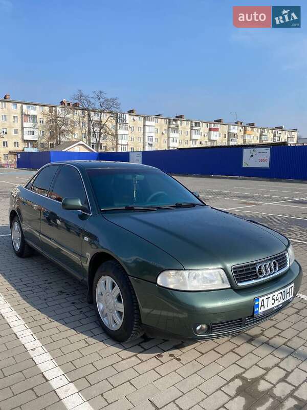 Седан Audi A4 1999 в 