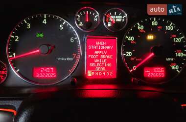 Седан Audi A4 2000 в 