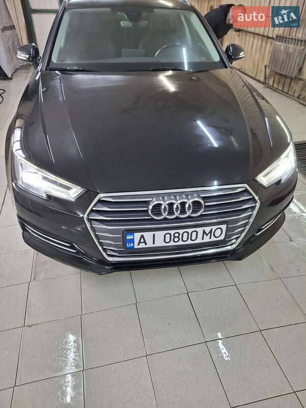 Универсал Audi A4 2017 в Киеве