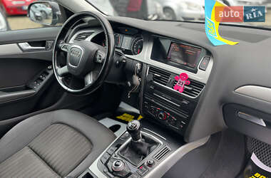 Седан Audi A4 2010 в 