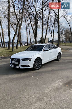 Седан Audi A4 2014 в Киеве