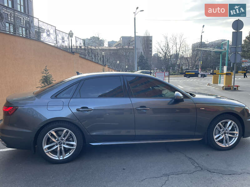 Седан Audi A4 2020 в Одессе
