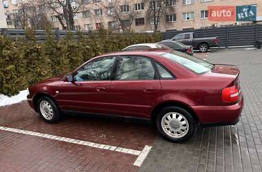 Седан Audi A4 1999 в 