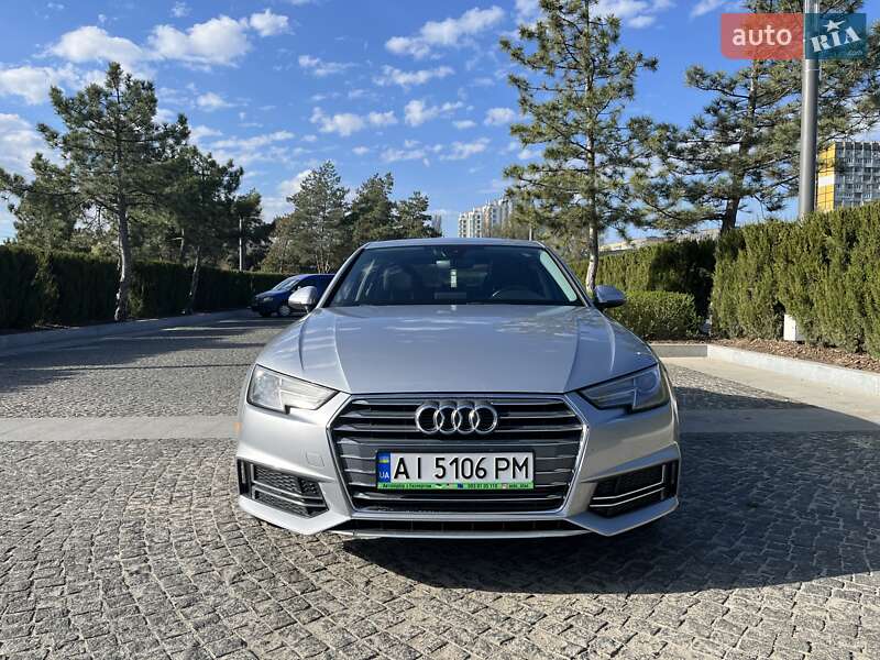 Седан Audi A4 2017 в Киеве