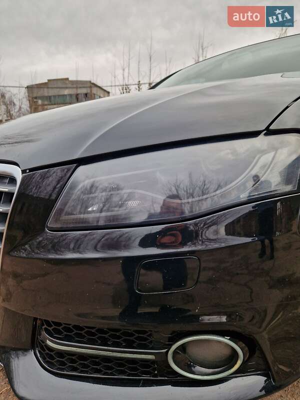 Седан Audi A4 2010 в Чернігові