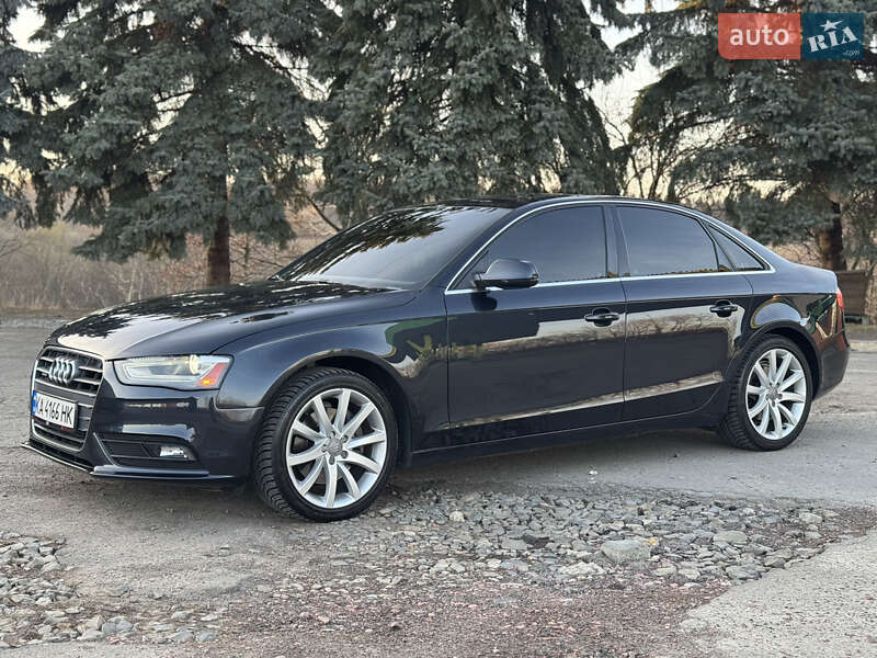 Седан Audi A4 2013 в Дрогобыче