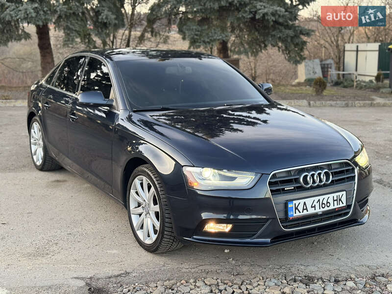 Седан Audi A4 2013 в Дрогобыче