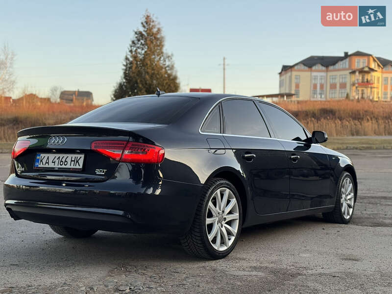 Седан Audi A4 2013 в Дрогобыче