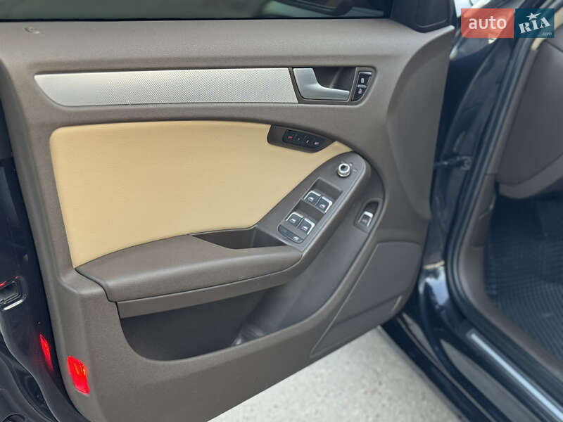 Седан Audi A4 2013 в Дрогобыче
