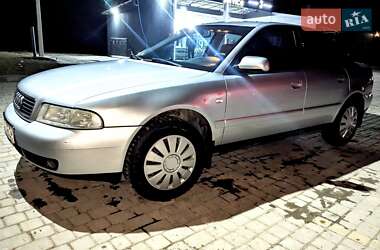 Седан Audi A4 1999 в 