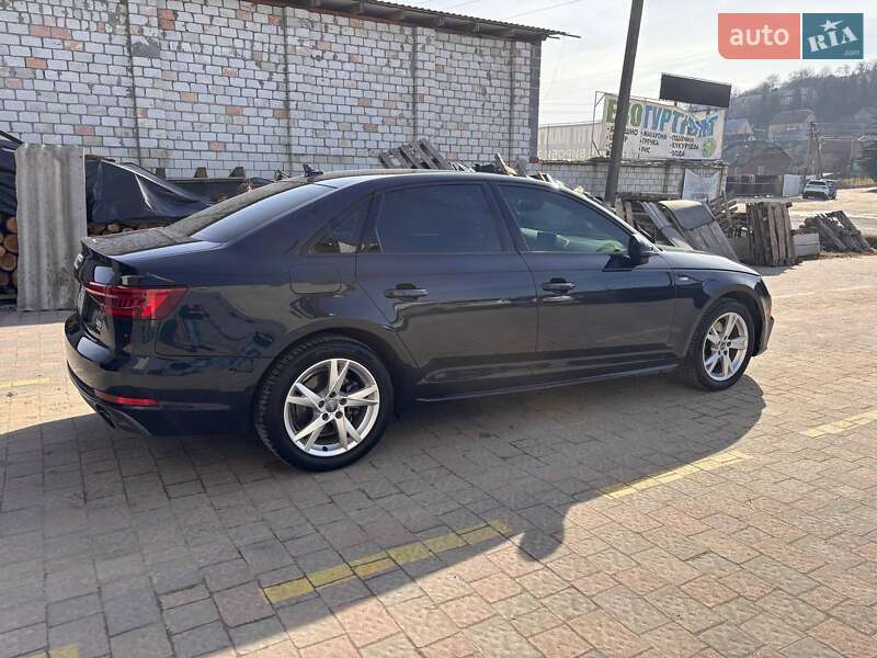 Седан Audi A4 2018 в Львове