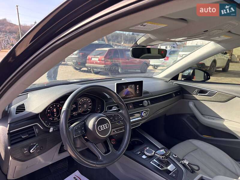 Седан Audi A4 2018 в Львове