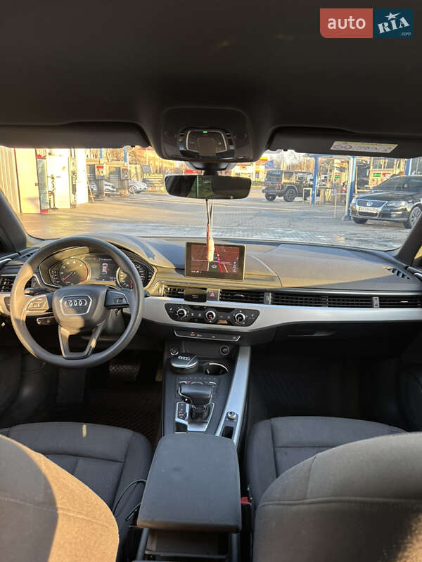 Универсал Audi A4 2018 в Мукачево