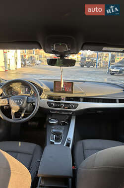 Универсал Audi A4 2018 в 