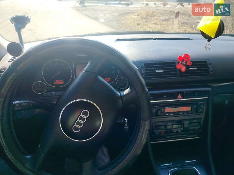 Седан Audi A4 2001 в Бродах