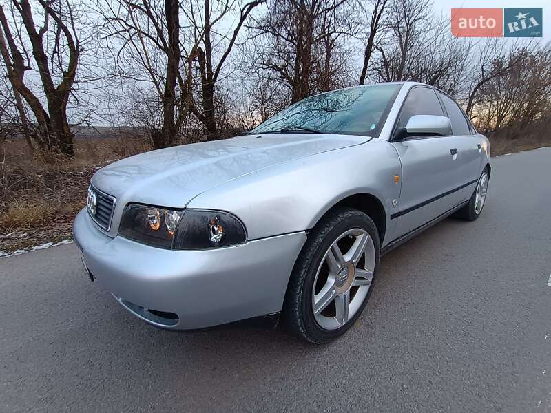 Седан Audi A4 1997 в Каменец-Подольском