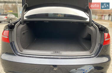Седан Audi A4 2013 в 