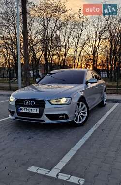 Седан Audi A4 2014 в Одесі