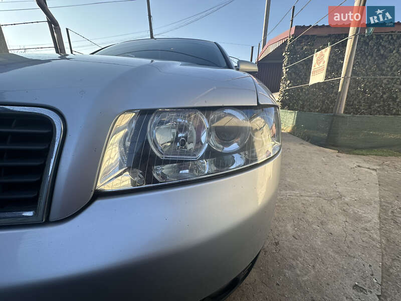 Седан Audi A4 2002 в Одессе