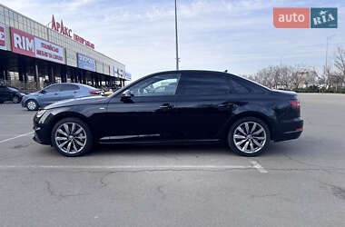Седан Audi A4 2018 в 
