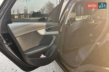 Седан Audi A4 2016 в 