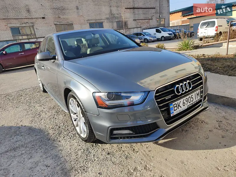 Седан Audi A4 2013 в 