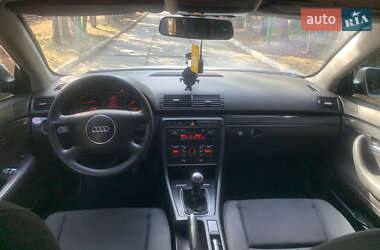 Седан Audi A4 2001 в Надворной