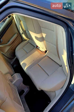 Седан Audi A4 2004 в Лохвице