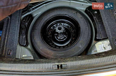 Седан Audi A4 2004 в Лохвице