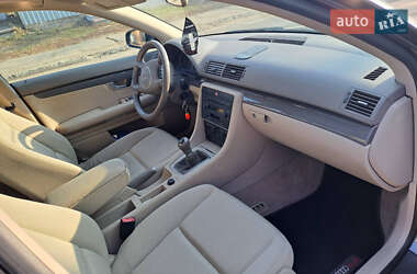 Седан Audi A4 2004 в Лохвице