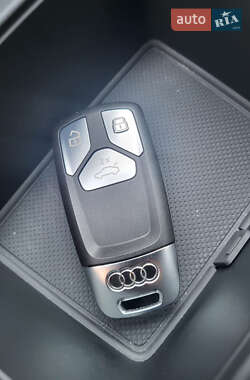 Седан Audi A4 2023 в 