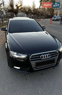 Седан Audi A4 2015 в Киеве
