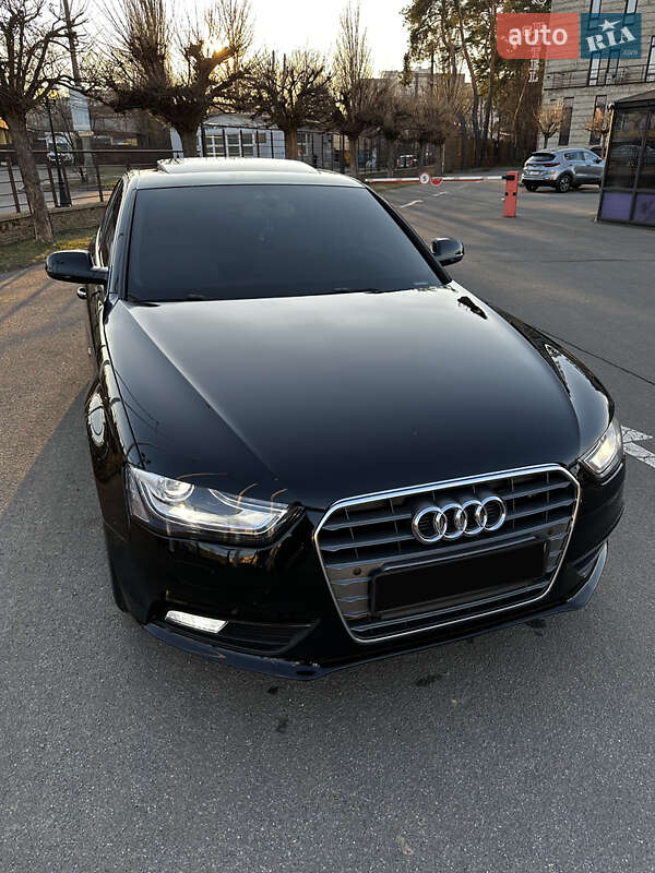 Седан Audi A4 2015 в Киеве