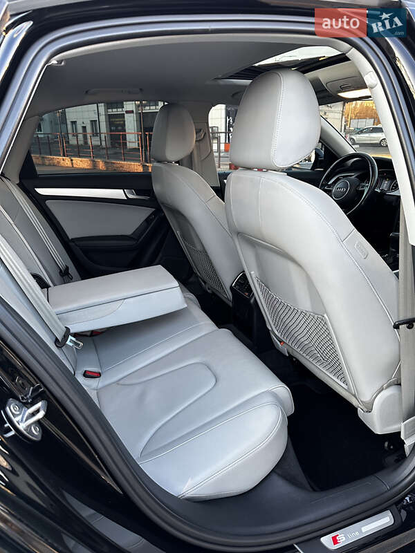 Седан Audi A4 2015 в Киеве