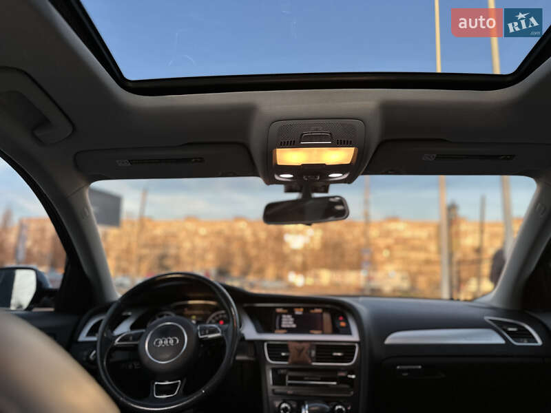 Седан Audi A4 2015 в Киеве