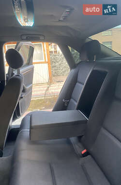 Седан Audi A4 2002 в 