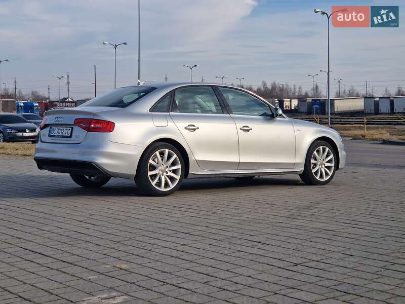 Седан Audi A4 2013 в Львове