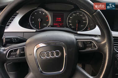 Седан Audi A4 2012 в 