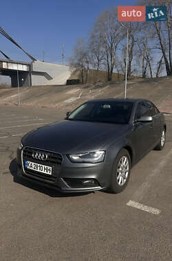 Седан Audi A4 2014 в Киеве